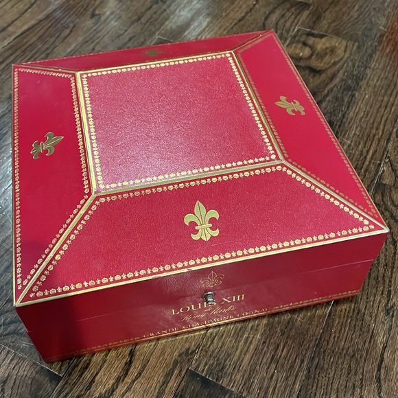 Vintage Remy Martin Louis XIII Cognac Baccarat Crystal Decanter Empty Bottle - Picture 5 of 5